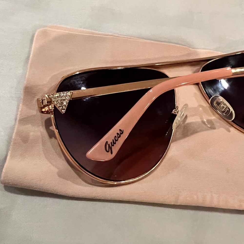 GUESS sunglasses - Picture 3 of 3